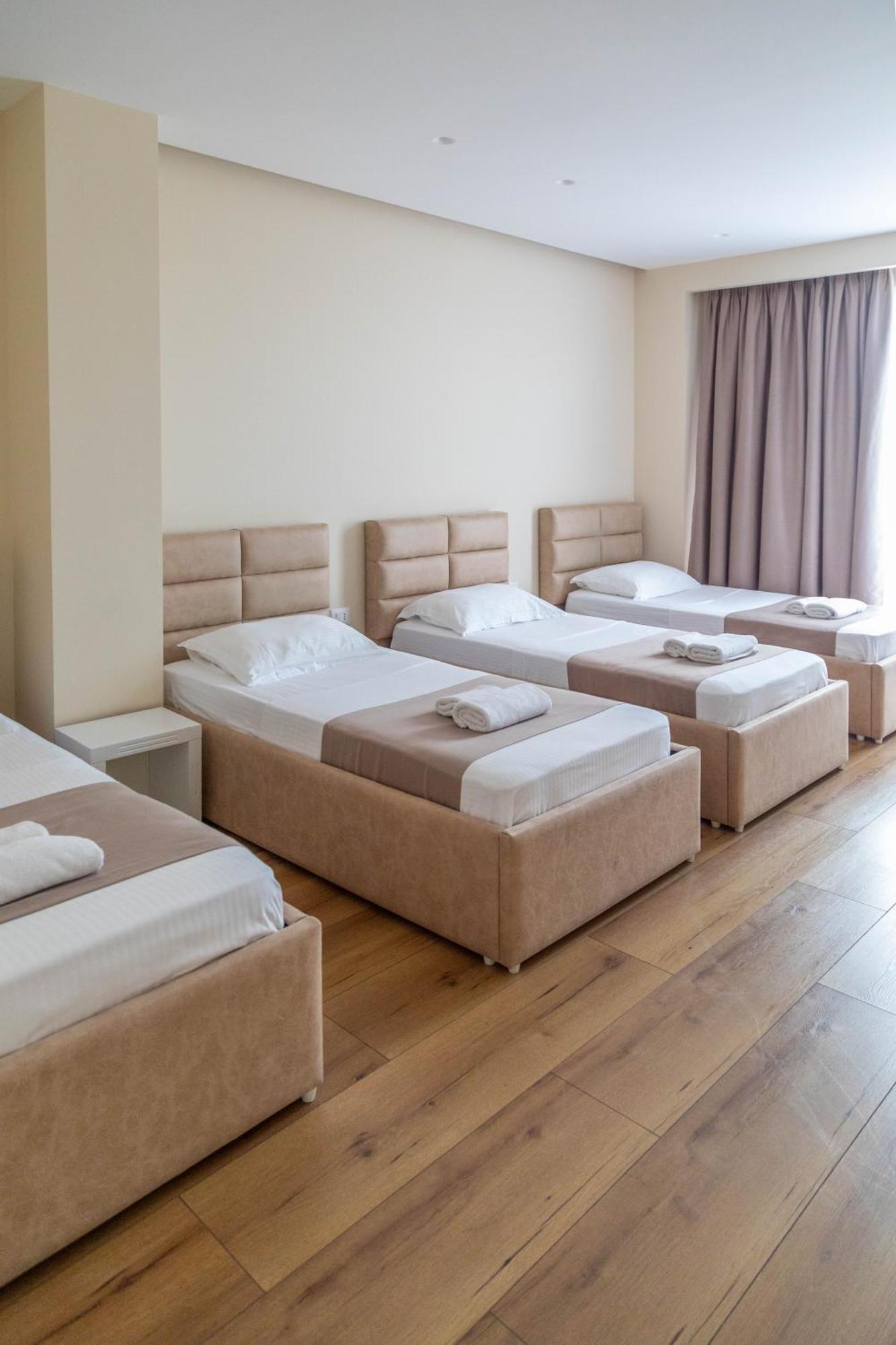 Te Aldo Hotel Kuraten エクステリア 写真